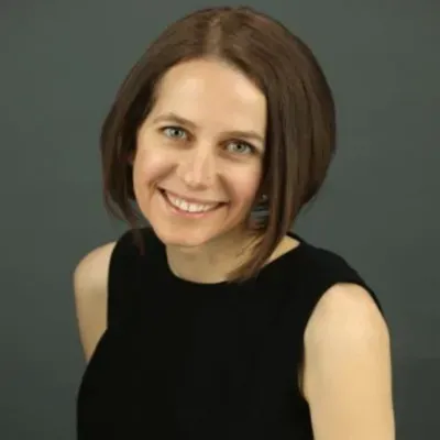 Portrait of Monique Dubois, satisfied client